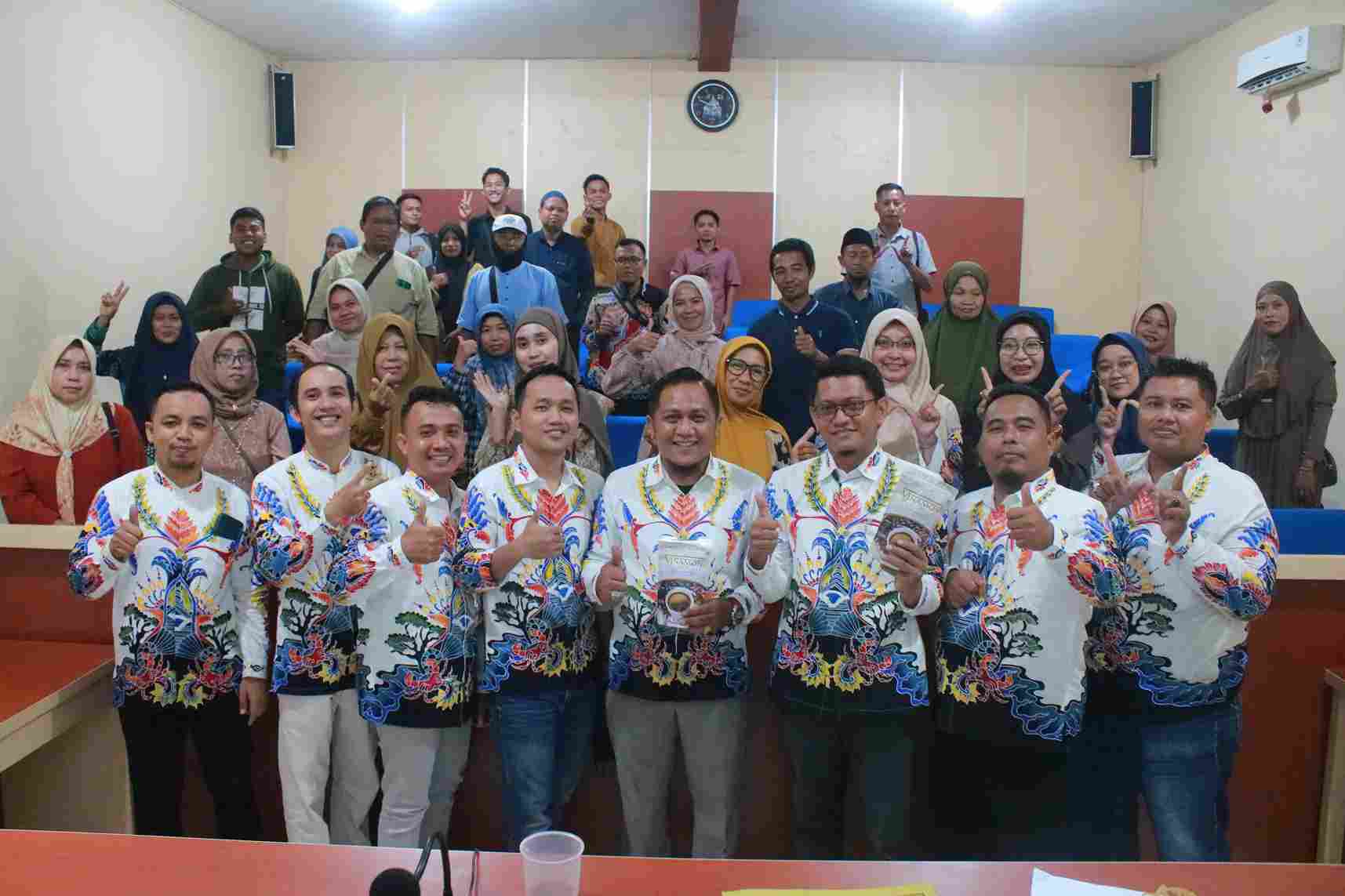 fakultas-ekonomi-dan-bisnis-universitas-wiraraja-teken-mou-dengan-23-umkm-di-sumenep_1735027160.jpg