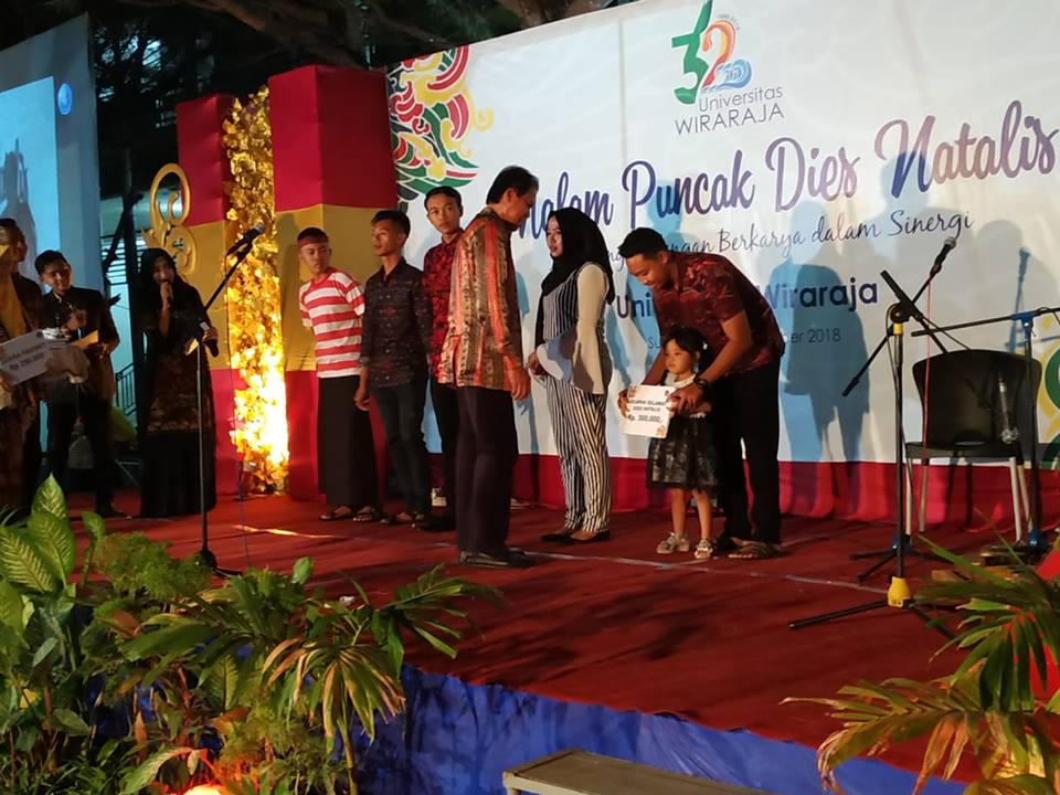 gemilang-malam-puncak-diesnatalis-universitas-wiraraja_1543380892.jpg