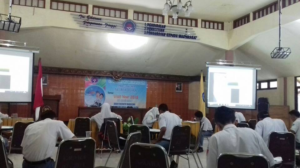 kreasi-siswa-sma-se-madura-melukis-visit-sumenep-bersama-fisip-wiraraja.jpg