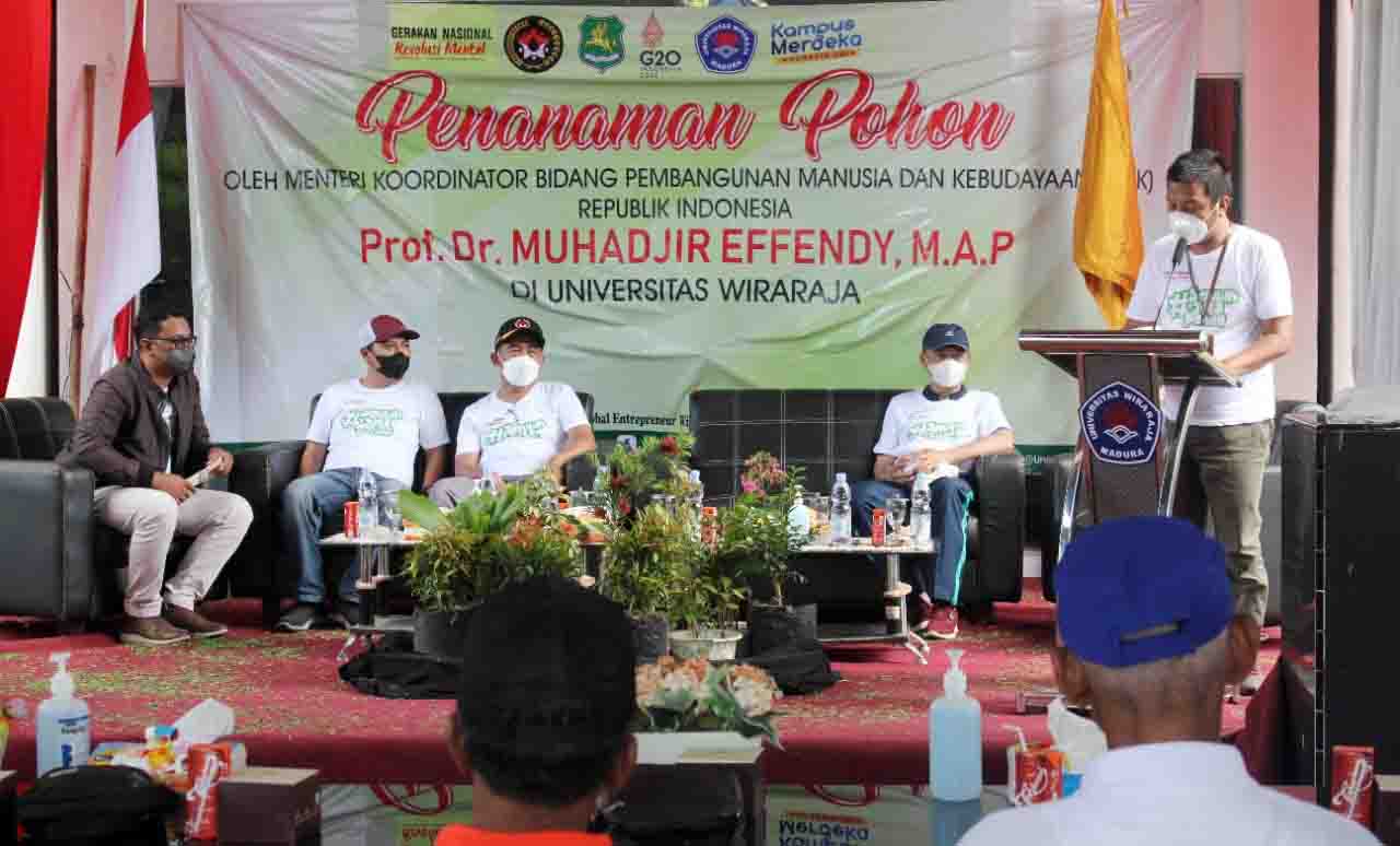 kunjungi-unija-menko-pmk-tanam-pohon-wujud-implementasi-gnrm_1657514147.jpg