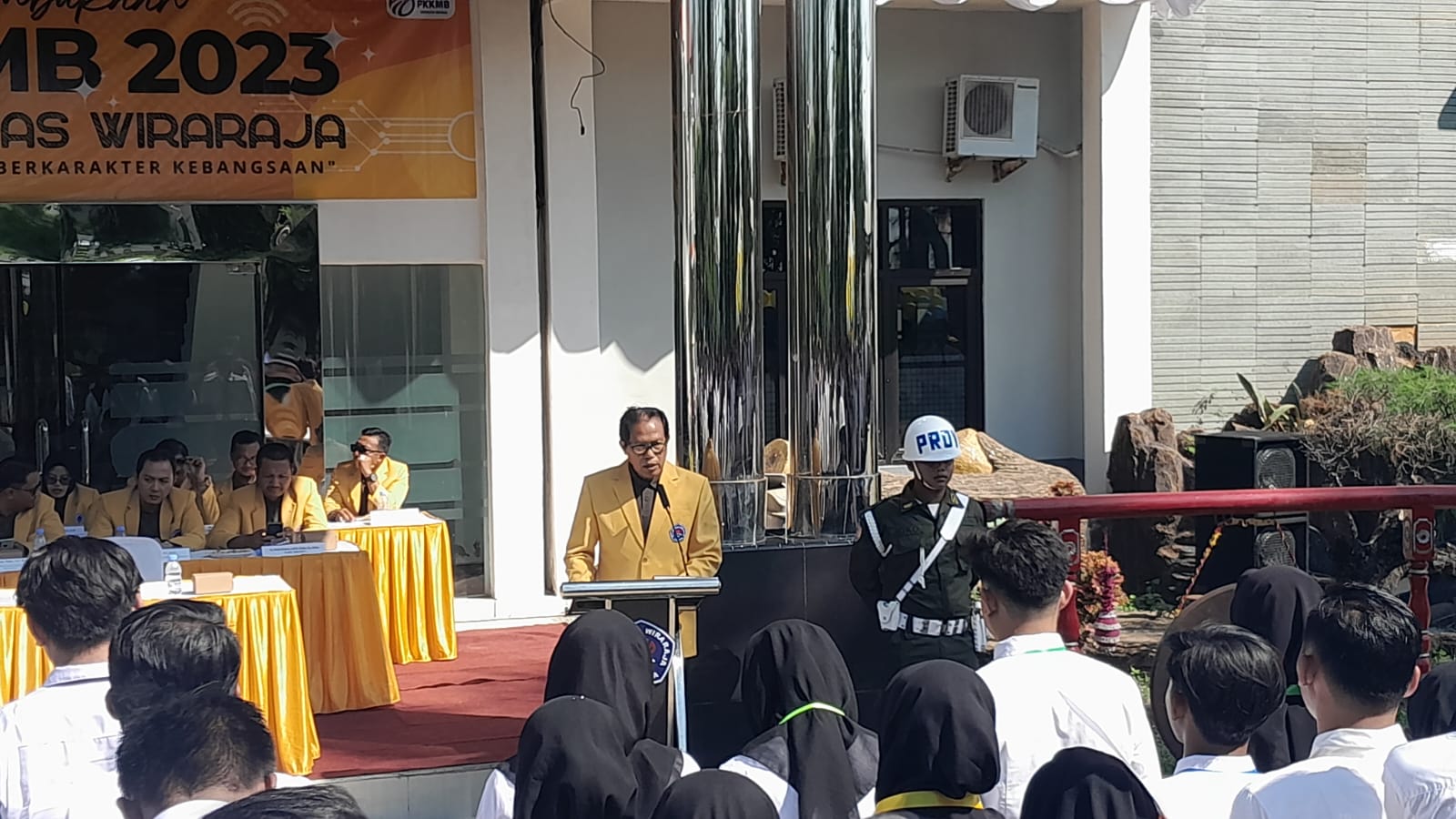 sambut-ribuan-mahasiswa-baru-unija-gelar-pkkmb-2023_1693373745.jpeg