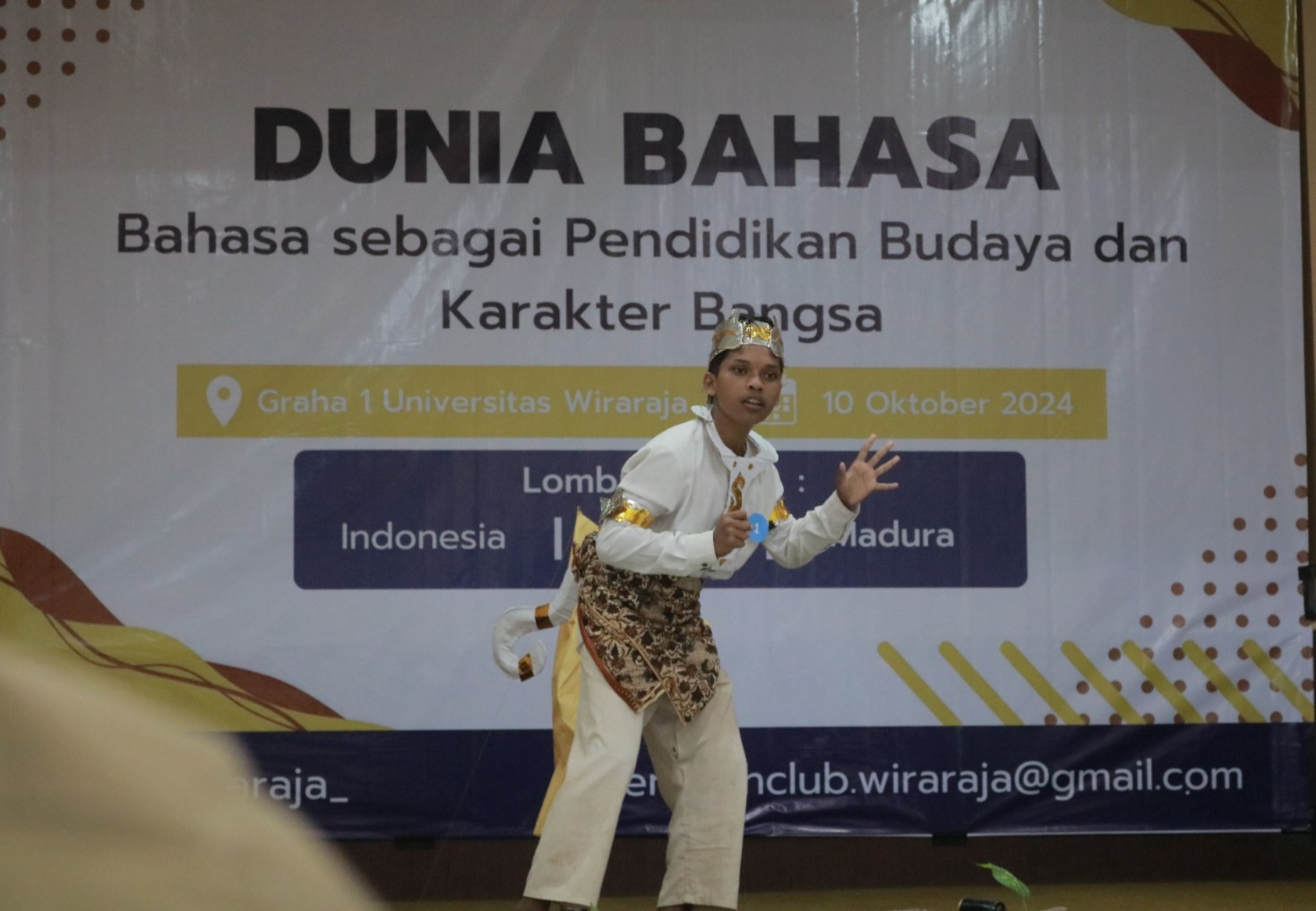 universitas-wiraraja-selenggarakan-acara-dunia-bahasa-untuk-mengembangkan-karakter-bangsa-melalui-budaya-bahasa_1728545527.jpeg