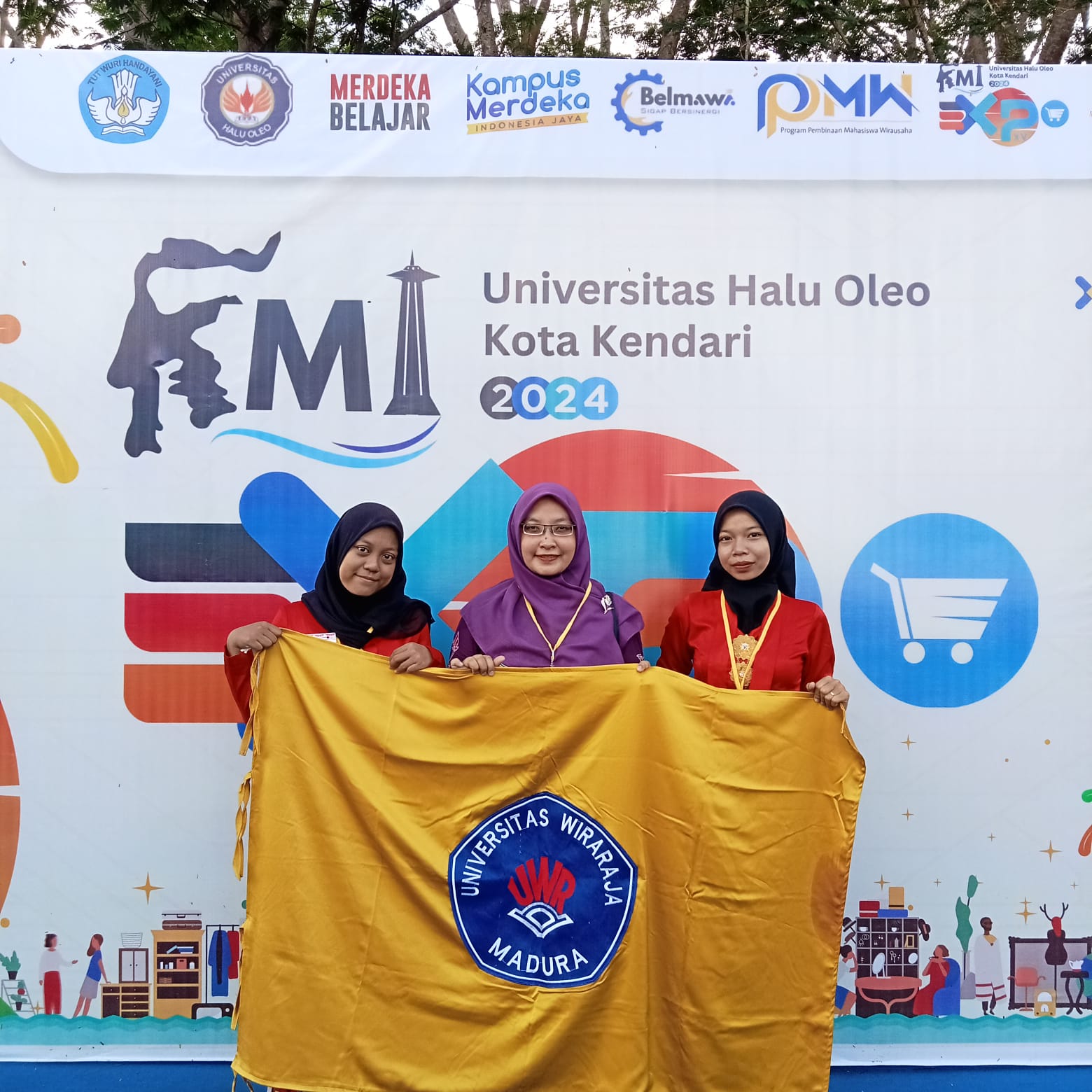 Civitas Akademika Universitas Wiraraja Berpartisipasi dalam KMI Expo di Universitas Halu Oleo, Kendari