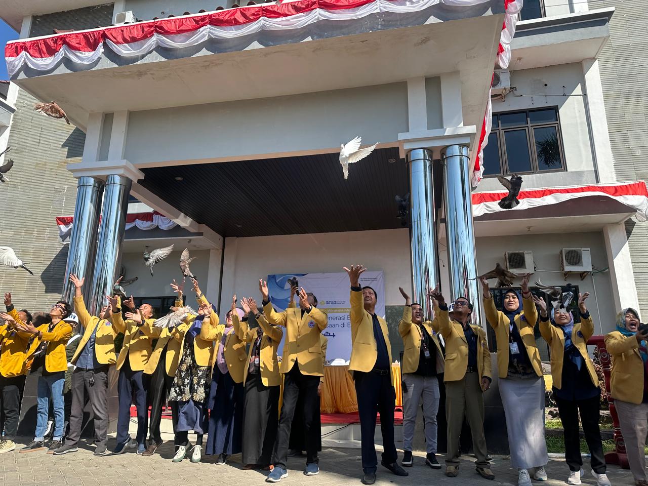 pkkmb-unija-resmi-dibuka-rektor-mahasiswa-baru-berhak-mendapatkan-jaminan-kesehatan_1724144466.jpeg