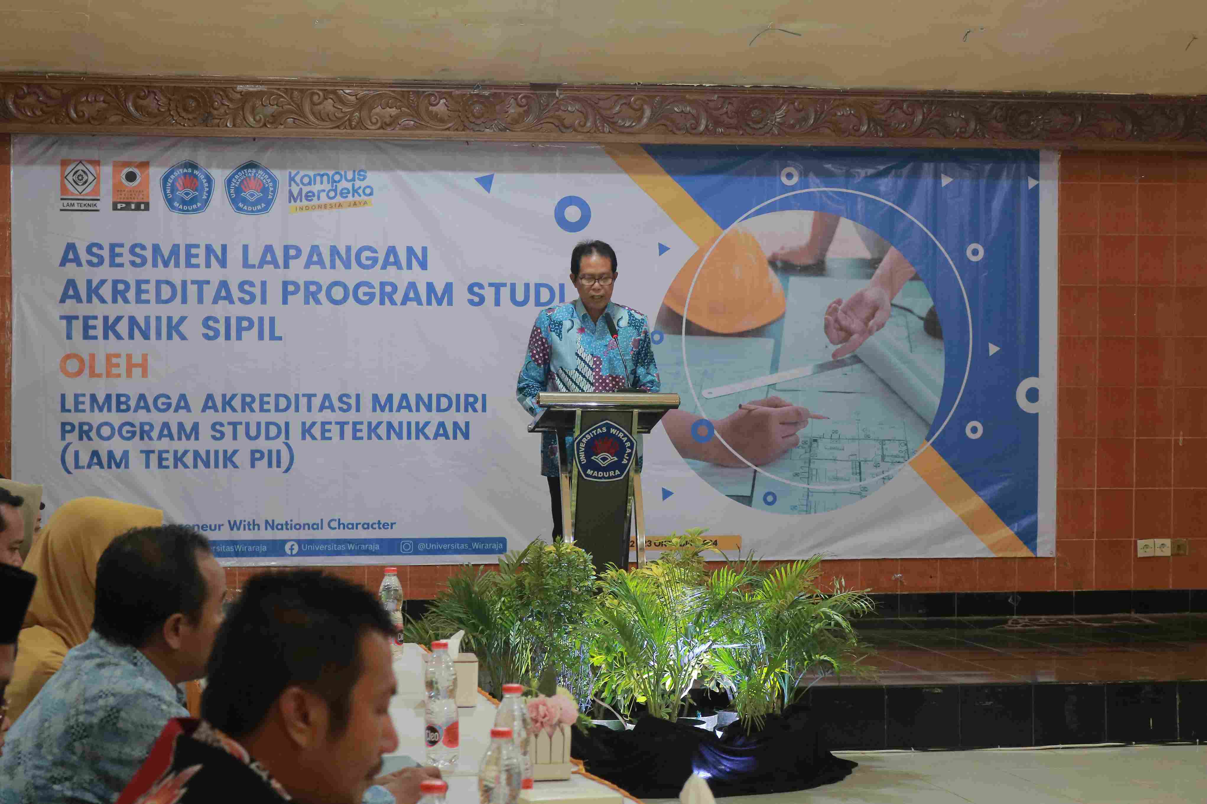 program-studi-teknik-sipil-universitas-wiraraja-jalani-asesmen-lapangan-akreditasi-oleh-lam-teknik-pii_1729579694.jpg