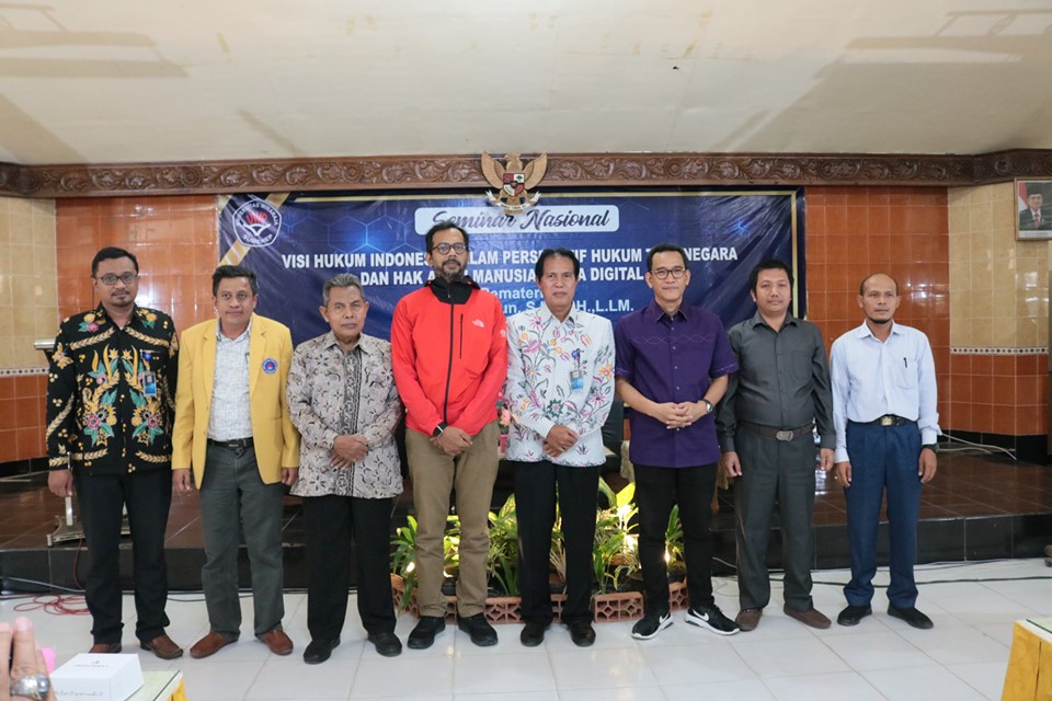 rafly-harun-dan-haris-azhar-hadir-di-univ.wiraraja_1564039109.jpg